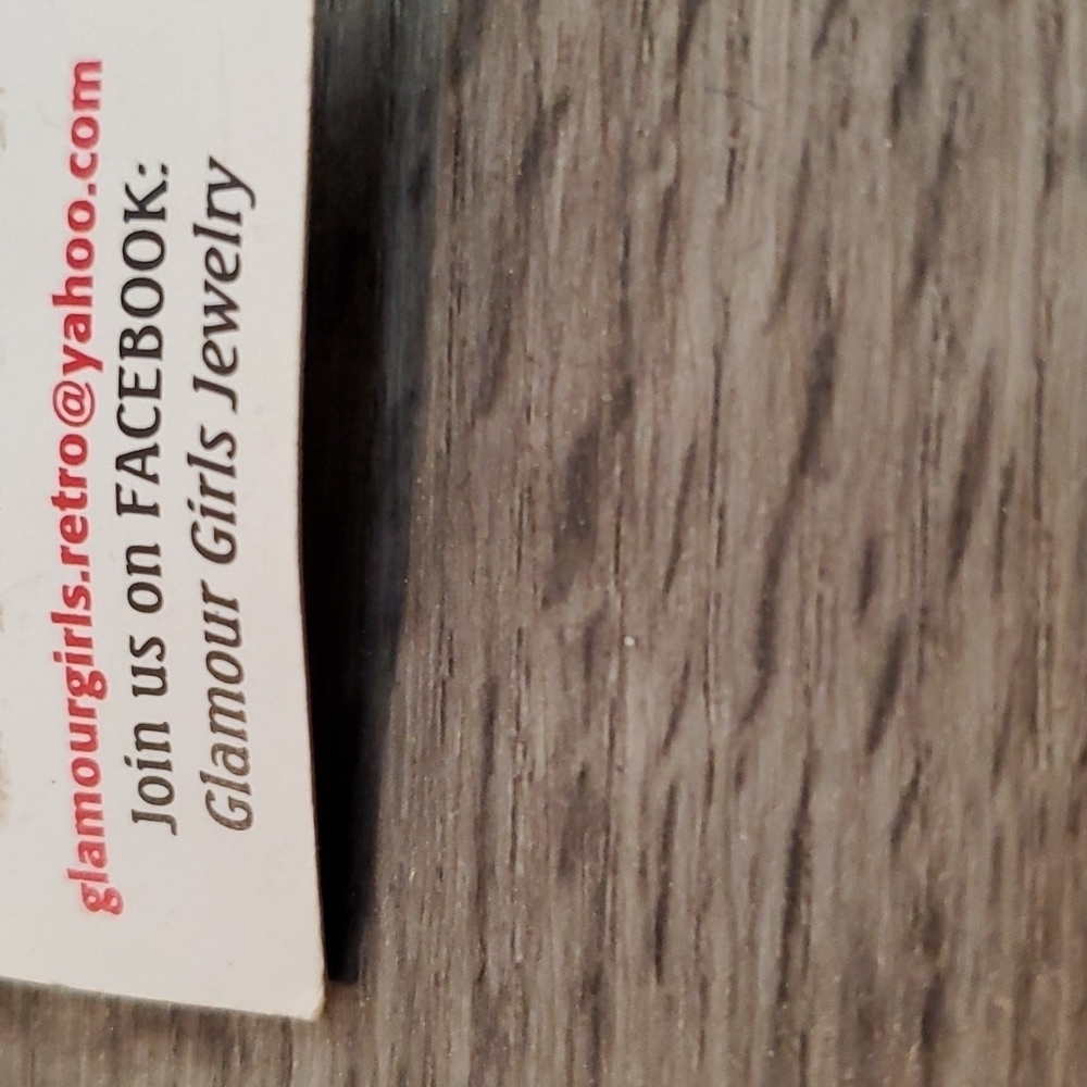 🧿 GRAY IS THE NEW BLONDE - Picture 6 of 7